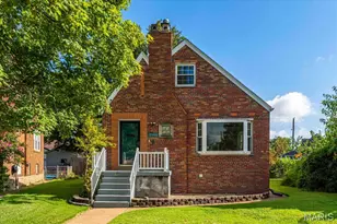 6421 Lindenwood Pl, Saint Louis, MO 63109 - Photo 2