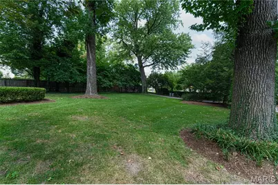 9242 Clayton Road, Ladue, MO 63124 - Photo 40