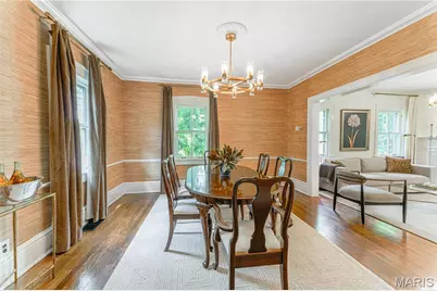 9242 Clayton Road, Ladue, MO 63124 - Photo 16