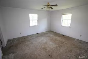 208 N Valle St, Pilot Knob, MO 63663 - Photo 10