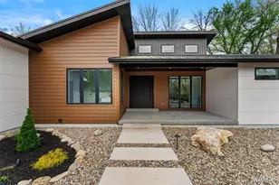 4513 Du Bourg Ln, Saint Louis, MO 63128 - Photo 4