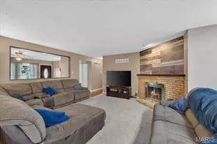 4482 Dantonaire Pl, Saint Louis, MO 63128 - Photo 8