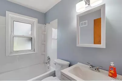 9107 Harold Drive, Berkeley, MO 63134 - Photo 10