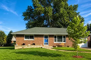 9420 High Hill Ct, Crestwood, MO 63126 - Photo 2