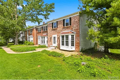 16 Coach Court, Saint Peters, MO 63376 - Photo 2