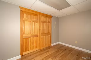2812 Queen Bee Ln, Oakville, MO 63129 - Photo 34