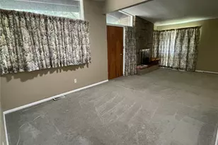 7222 Boellner Dr, Hazelwood, MO 63042 - Photo 6