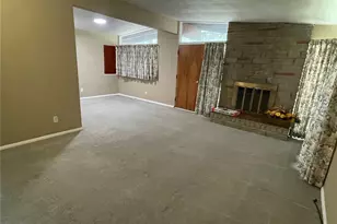 7222 Boellner Dr, Hazelwood, MO 63042 - Photo 2