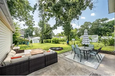 8834 Pine Avenue, Brentwood, MO 63144 - Photo 24