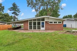 8401 St Olaf Dr, Berkeley, MO 63134 - Photo 1