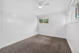 8401 St Olaf Dr, Berkeley, MO 63134 - Photo 16