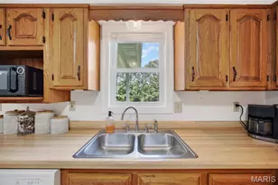 20125 Kenyon Ln, Lebanon, MO 65536 - Photo 14