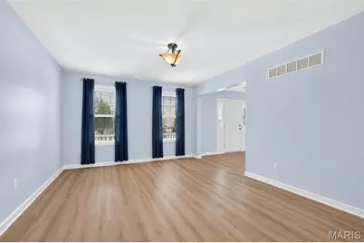 350 Villa Duschene Drive, Warrenton, MO 63383 - Photo 6