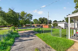 11224 St Clement Ln, Saint Ann, MO 63074 - Photo 26