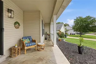 1094 Treeshade Dr, Saint Peters, MO 63376 - Photo 4