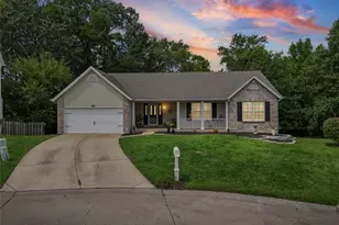 1094 Treeshade Dr, Saint Peters, MO 63376 - Photo 2