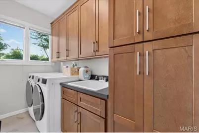 366 W Point Court, Saint Louis, MO 63130 - Photo 26