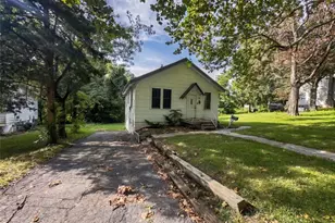 423 Fork Dr, Saint Louis, MO 63137 - Photo 4