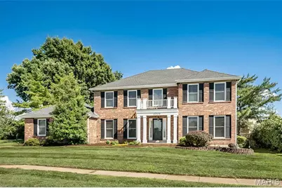 15706 Heathercroft Drive, Chesterfield, MO 63017 - Photo 2