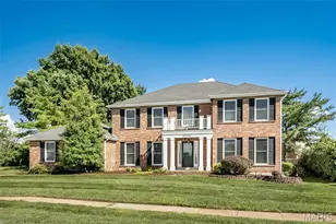 15706 Heathercroft Dr, Chesterfield, MO 63017 - Photo 2