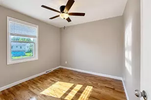9775 Radio Dr, Saint Louis, MO 63123 - Photo 4