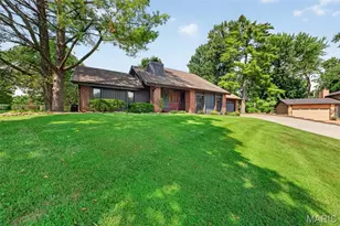 1028 Monfort Ct, Lake Saint Louis, MO 63367 - Photo 4