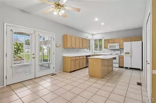 239 Lansbrooke Dr, Chesterfield, MO 63005 - Photo 12