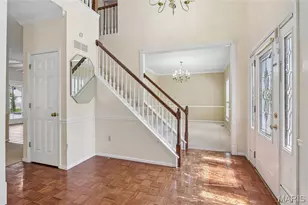 239 Lansbrooke Dr, Chesterfield, MO 63005 - Photo 4