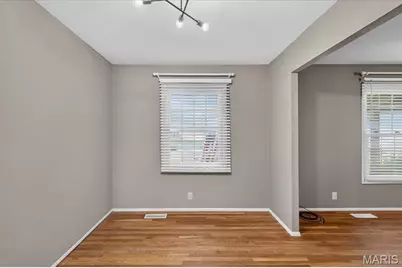 2952 New Castle Drive, Florissant, MO 63033 - Photo 6