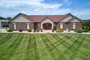 21 Pheasant Pointe Dr, Old Monroe, MO 63369 - Photo 2