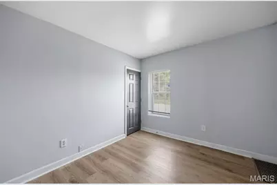 7001 Edison Avenue, Saint Louis, MO 63121 - Photo 18