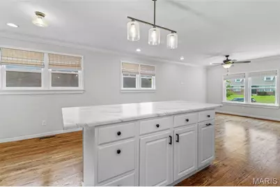 1520 Bredell Avenue, Saint Louis, MO 63117 - Photo 8