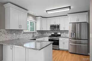 3035 Arrowhead Point Dr, Saint Louis, MO 63129 - Photo 12