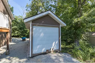 6145 J-M Court, French Village, MO 63036 - Photo 8
