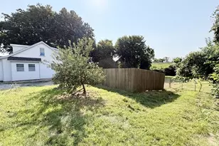 4510-18 Green Park Rd, Saint Louis, MO 63123 - Photo 2