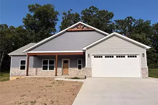 552 Hawthorn Ln, Sullivan, MO 63080 - Photo 2