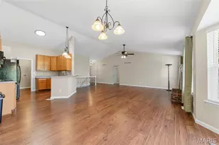 215 Old Chesapeake Dr, Wentzville, MO 63385 - Photo 12