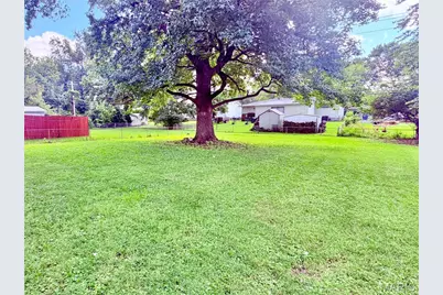 80 Florissant Park Drive, Florissant, MO 63031 - Photo 10