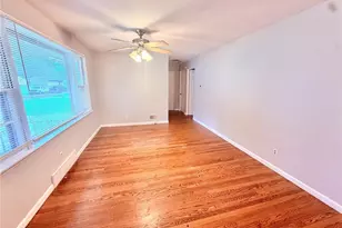 80 Florissant Park Dr, Florissant, MO 63031 - Photo 2