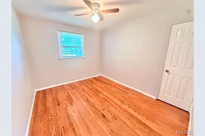 80 Florissant Park Drive, Florissant, MO 63031 - Photo 6