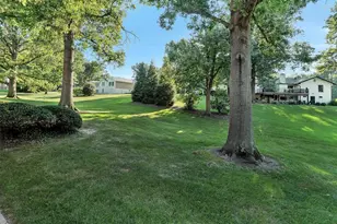 1949 Roth Dr, Saint Louis, MO 63131 - Photo 44