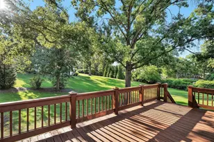 1949 Roth Dr, Saint Louis, MO 63131 - Photo 38
