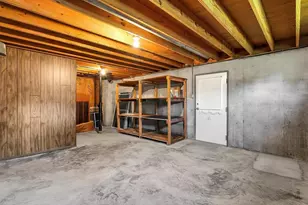 1949 Roth Dr, Saint Louis, MO 63131 - Photo 30