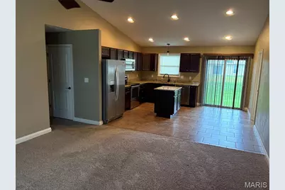 465 Honeysuckle Creek Drive, Wentzville, MO 63385 - Photo 2