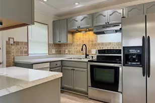 2516 Center Ave, Jennings, MO 63136 - Photo 8