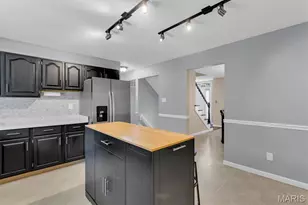 7130 Shady Hill Dr, Saint Louis, MO 63129 - Photo 6