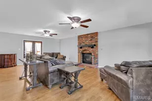 7130 Shady Hill Dr, Saint Louis, MO 63129 - Photo 4