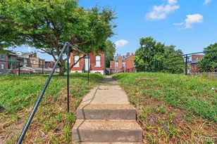 2209 Shenandoah Ave, Saint Louis, MO 63104 - Photo 2