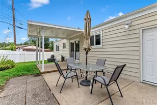 2871 Sugar Tree Ln, Maryland Heights, MO 63043 - Photo 32