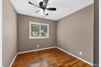 2871 Sugar Tree Lane, Maryland Heights, MO 63043 - Photo 16